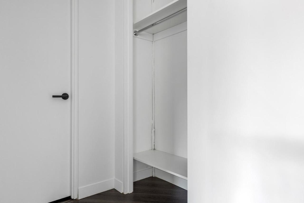 East Village 1br W Balcony Doorman Wd Nr Bars Nyc-1125 Căn hộ New York
