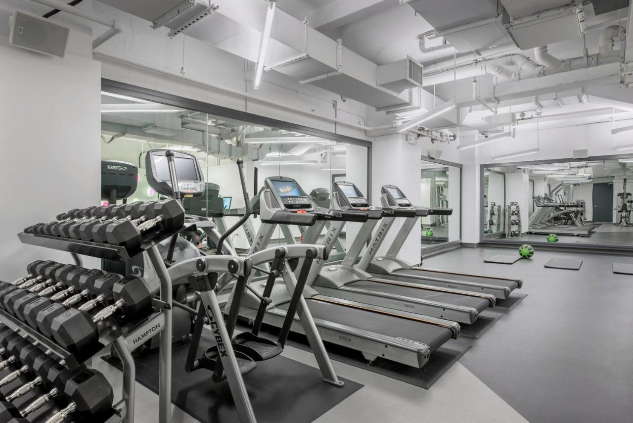East Village 1br W Balcony Doorman Wd Nr Bars Nyc-1125 Căn hộ