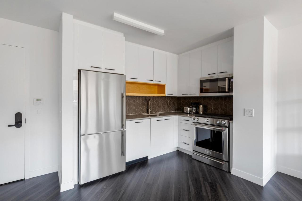 Căn hộ East Village 1br W Balcony Doorman Wd Nr Bars Nyc-1125