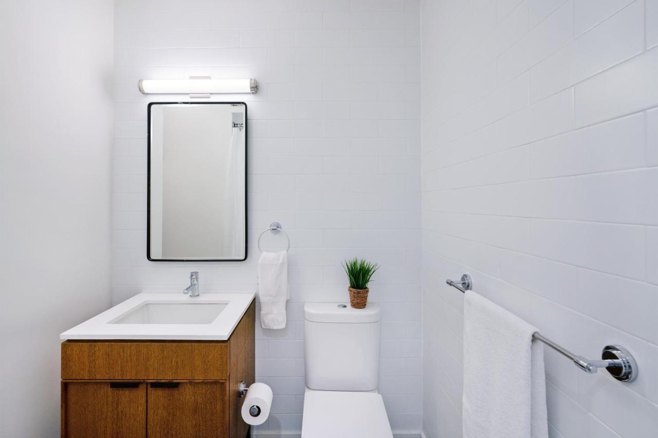 Căn hộ Midtown East 2 Bedroom New York