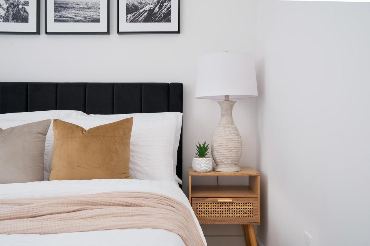 1290-13 Newly Renovated 2 Bedrooms In Ues Apartment *
