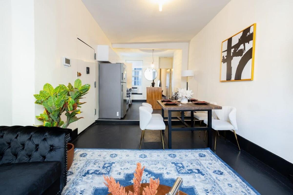 E10-1 Designer East Village Townhouse 1br Apartamento Nova York
