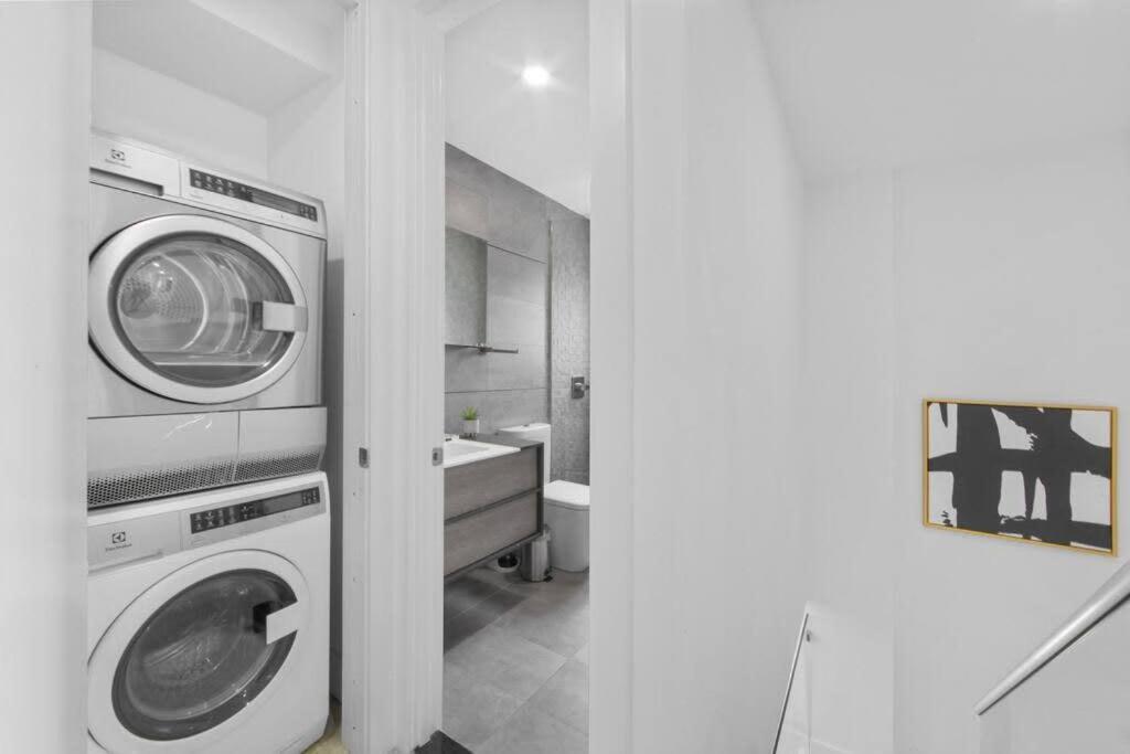 Căn hộ 75-5c 3br Luxury Duplex Brand New W&d Elevator