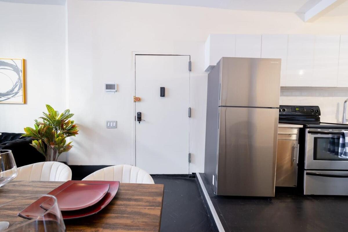E10-1 Designer East Village Townhouse 1br Apartamento Nova York