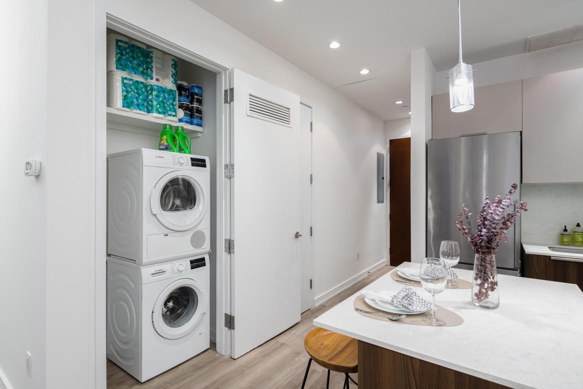 Spacious Luxury 2bd Downtown Gym W/d Doorman Apartamento