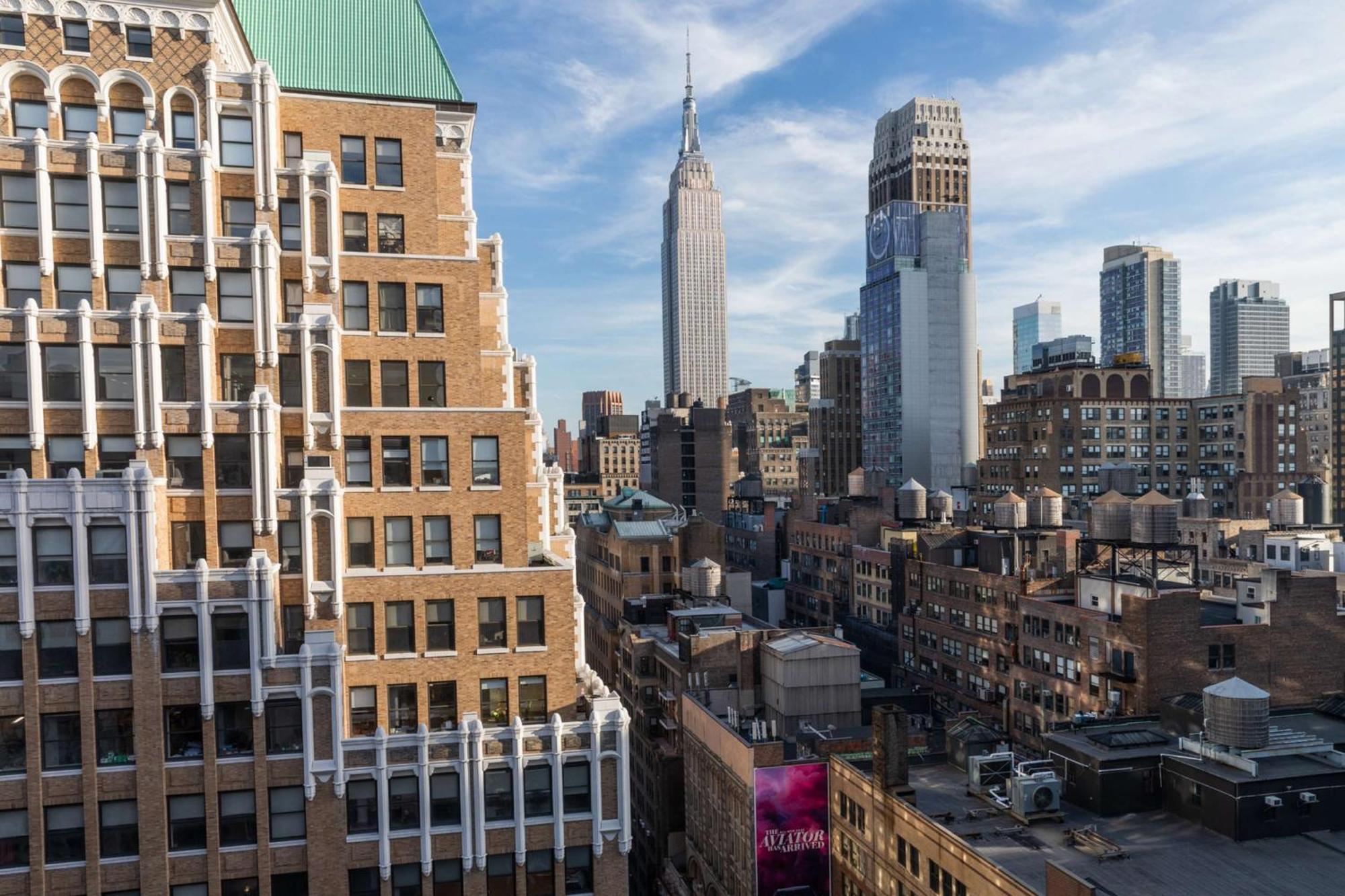 Khách sạn Doubletree By Hilton Times Square South 4*