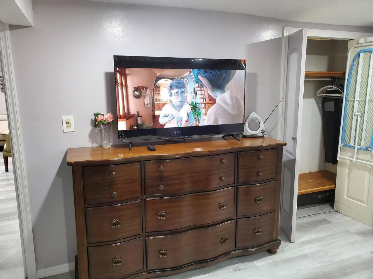 Lovely 2 Bedroom With 2 Entrance And Parking * Nova York