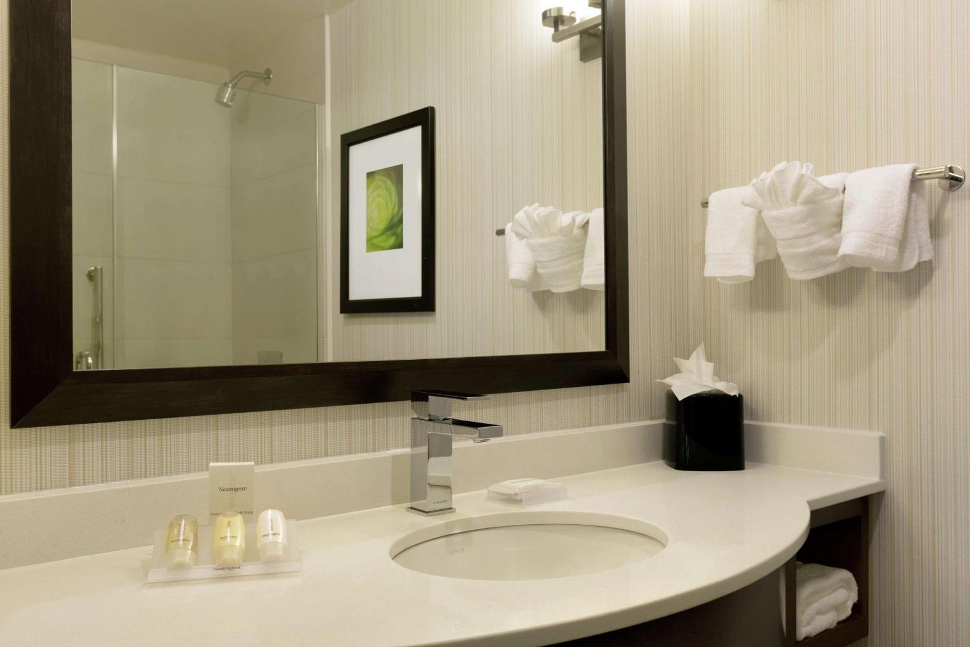 Hilton Garden Manhattan Midtown East Khách sạn 3*