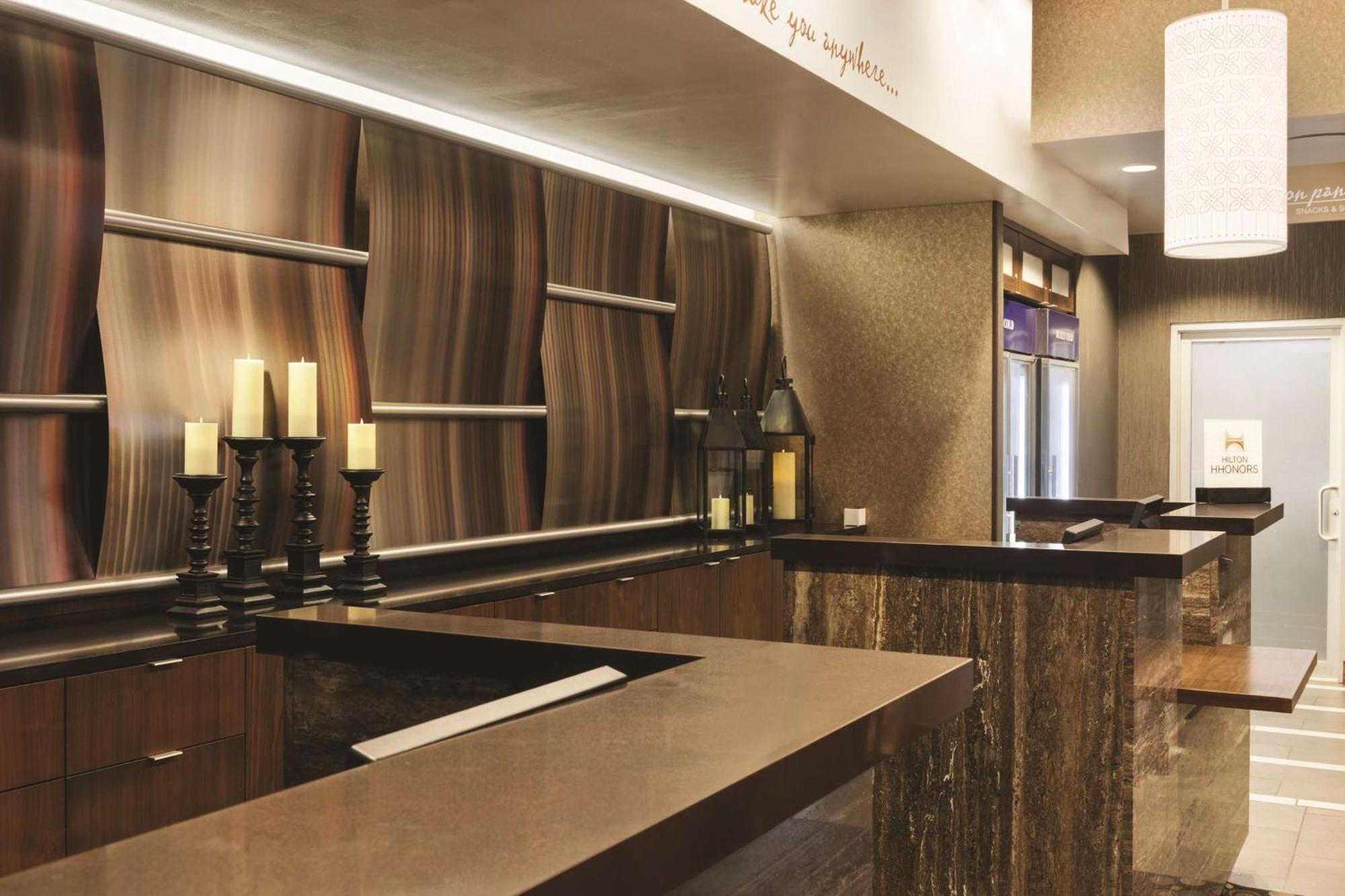Khách sạn Hilton Garden Manhattan Midtown East 3*