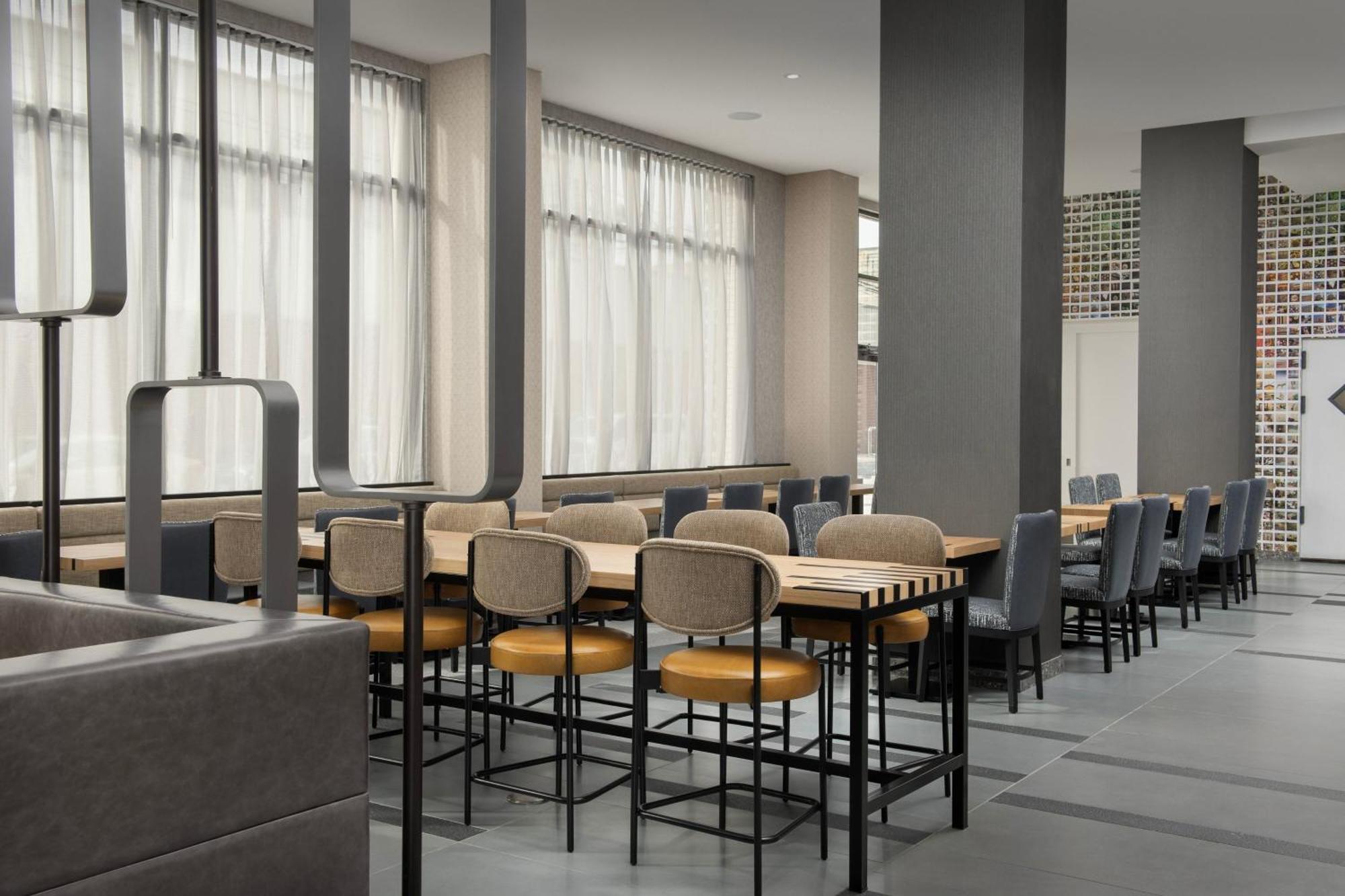 Hotel By Marriott Queens Nova York