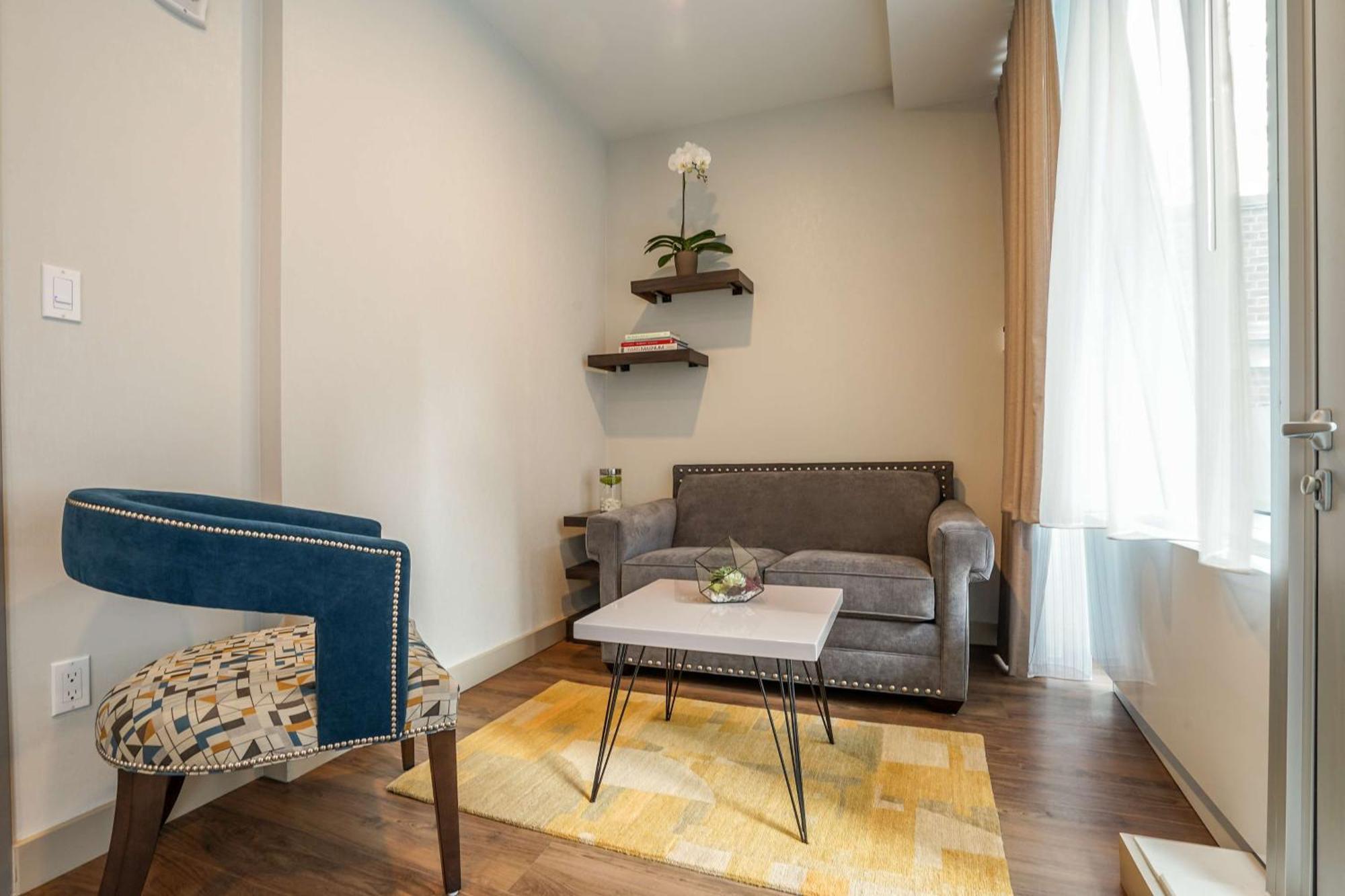 Khách sạn The Bernic City,tapestry Collection By Hilton 4*