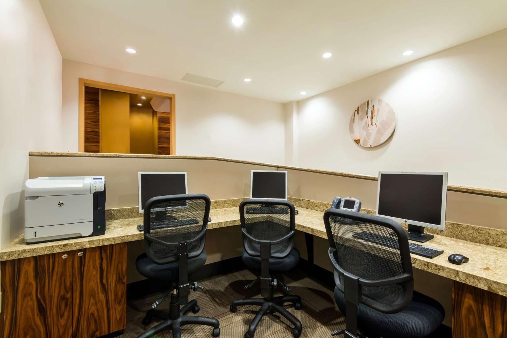 Hilton Club West 57th Street Khách sạn 3*