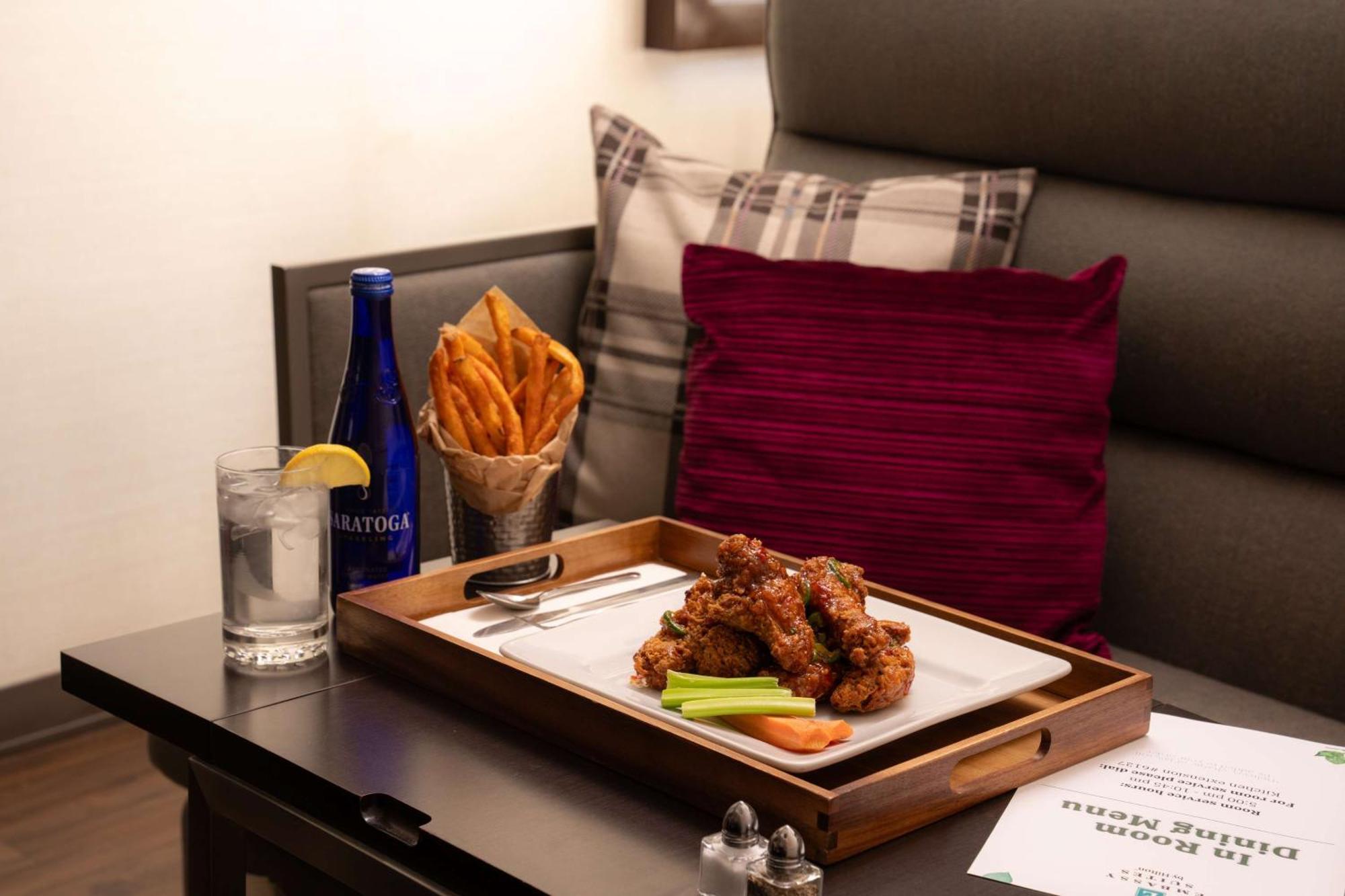 Khách sạn Embassy By Hilton Manhattan Times Square New York