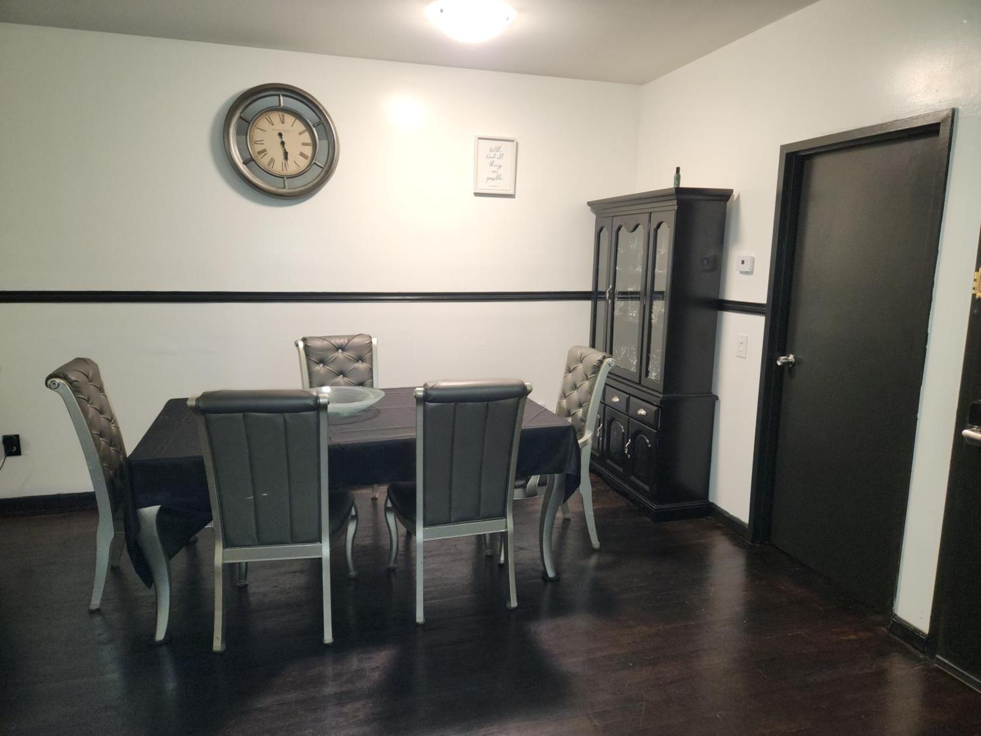 Spacious 3br, 2b Căn hộ