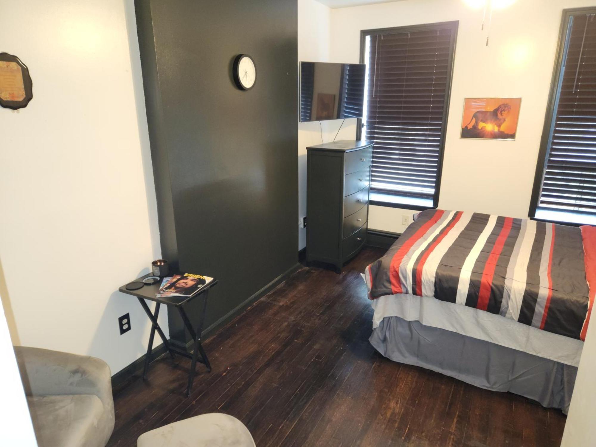 Spacious 3br, 2b Căn hộ *
