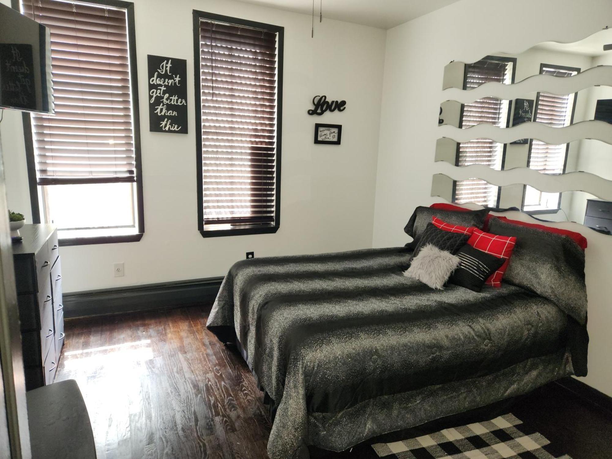 Spacious 3br, 2b Căn hộ