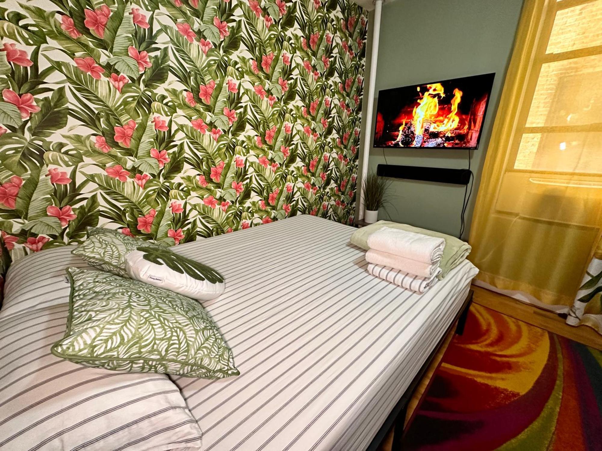 Apartamento Tropical Comfort Room In Harlem Cozy Stay With Snacks & Style *