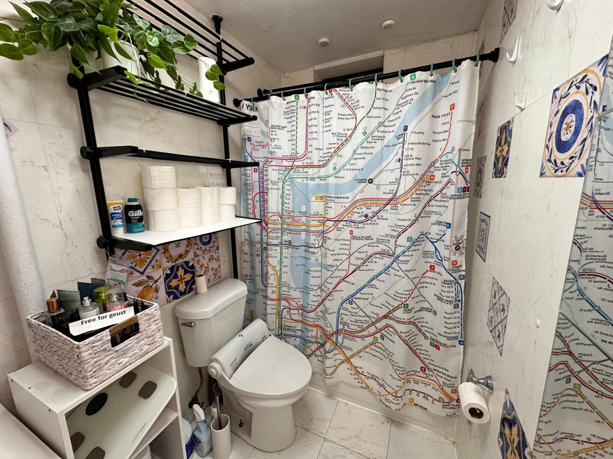 Tropical Comfort Room In Harlem Cozy Stay With Snacks & Style Apartamento