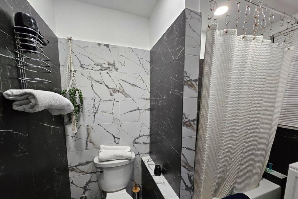Căn hộ Large Loft Studio At The Mansfield Midtown *