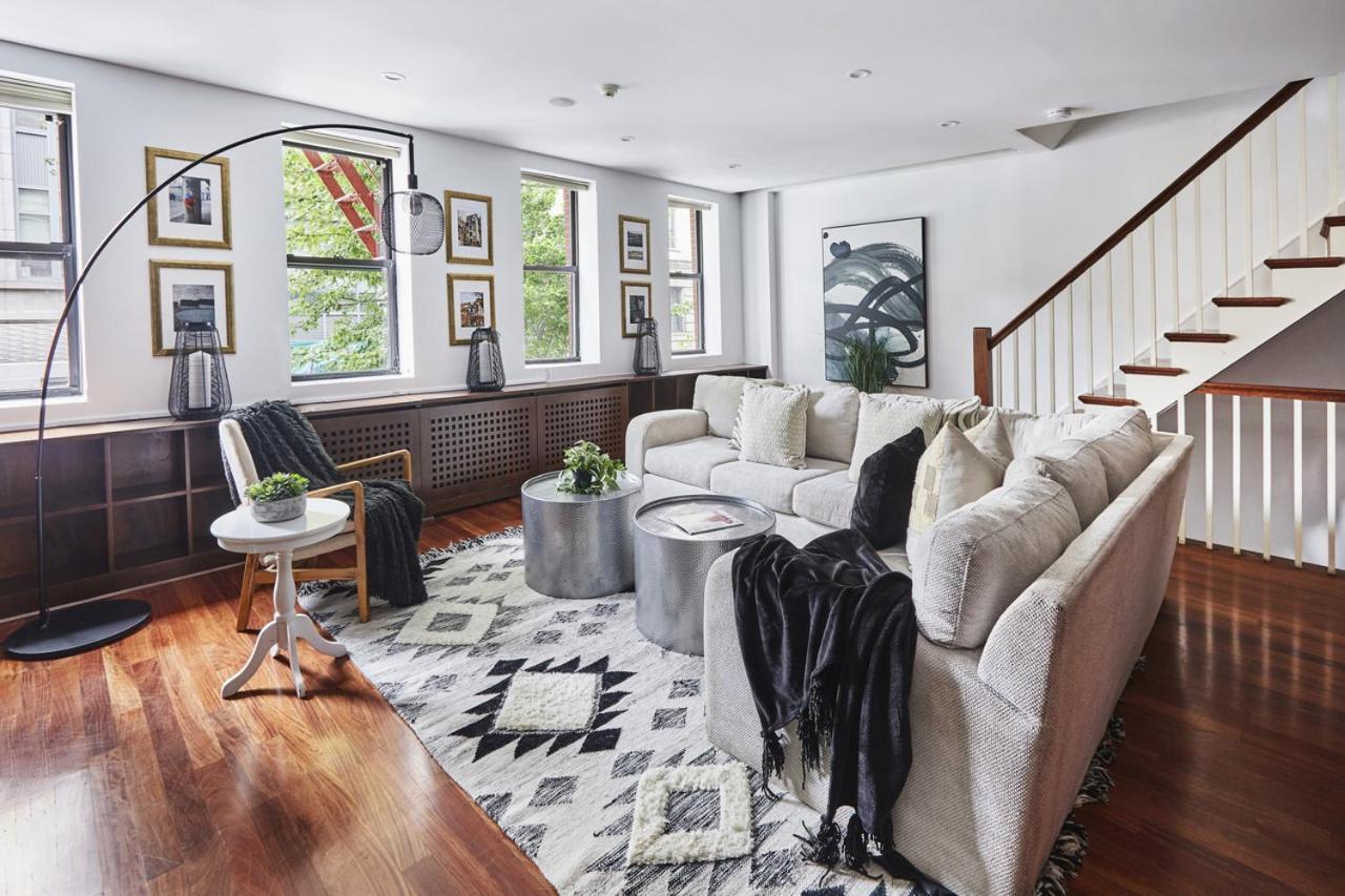 Căn hộ Manhattan Marvel Luxury Living In A Townhome Oasis I The Atrium I