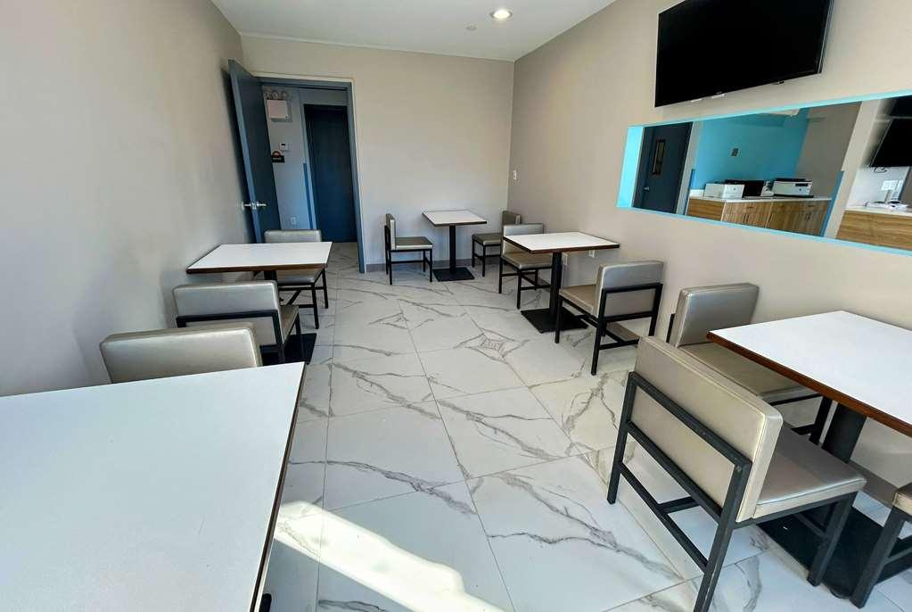 Khách sạn Days By Wyndham Staten Island New York