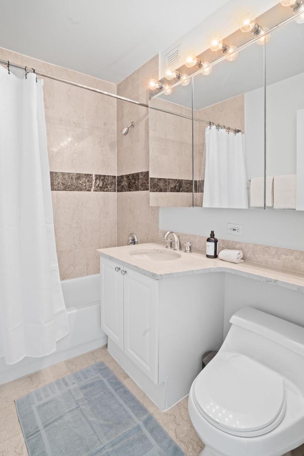 Căn hộ Inviting 2bedroom 2bath