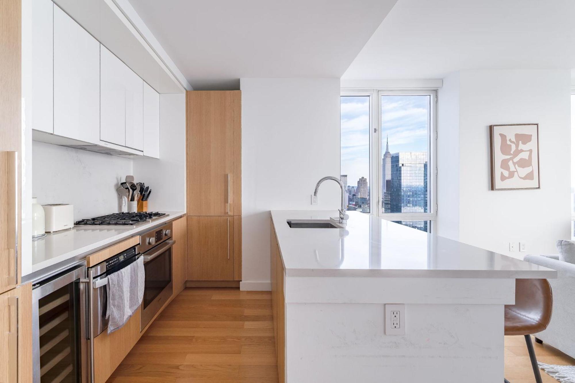 Elegant 2 Bd 2 Bath Escape Nova York