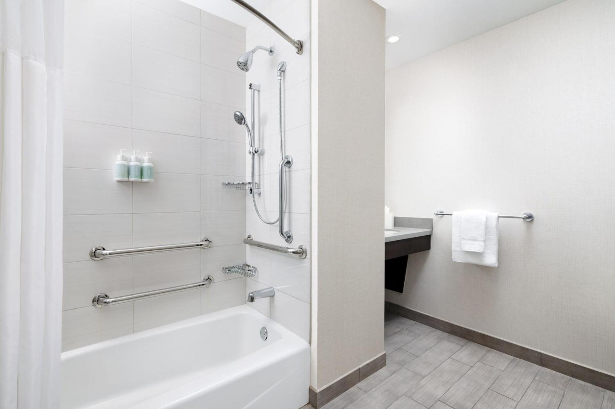 Khách sạn By Marriott Downtown Manhattan/world Trade Center Area