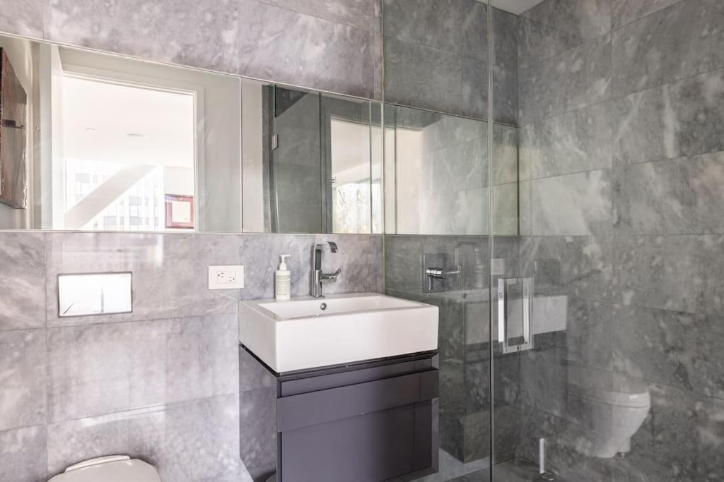 Brand New Five Bedroom Penthouse * Nova York