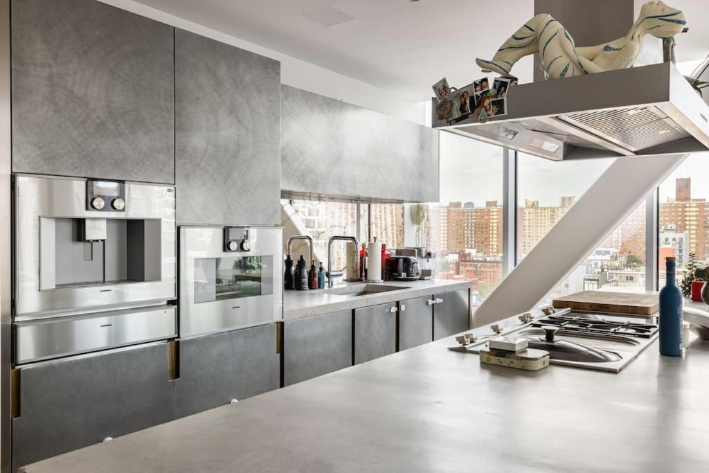 Brand New Five Bedroom Penthouse Apartamento
