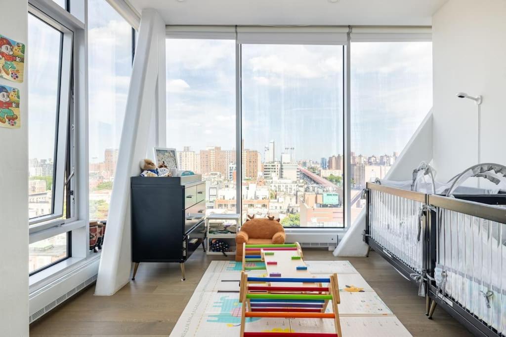 Brand New Five Bedroom Penthouse Nova York