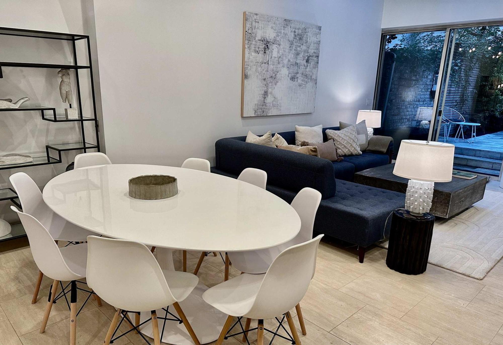 Nhà nghỉ Private Townhome Near Un New York