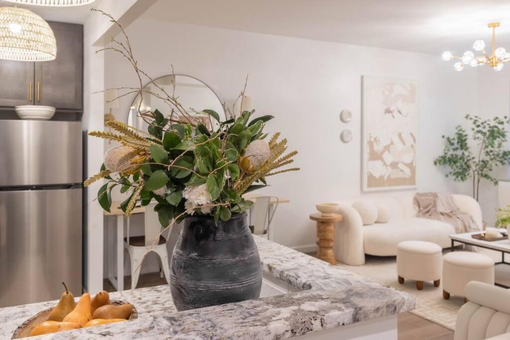 Designer Apt For 6, City Views, Near Times Square! Apartamento Nova York