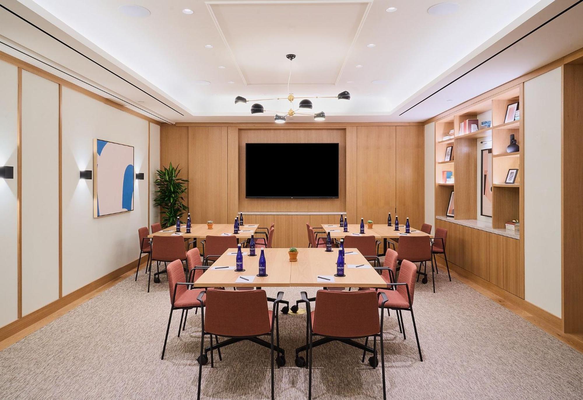 Khách sạn Park Terrace 4*