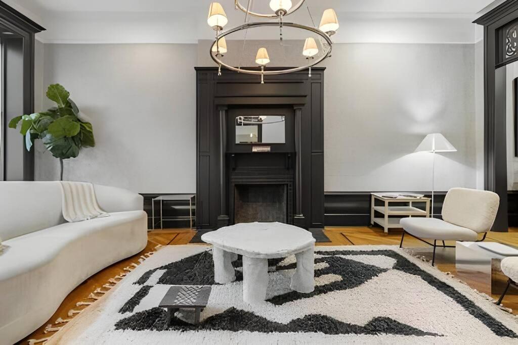 Căn hộ 5br Townhouse Near Times Square Rooftop Patio New York