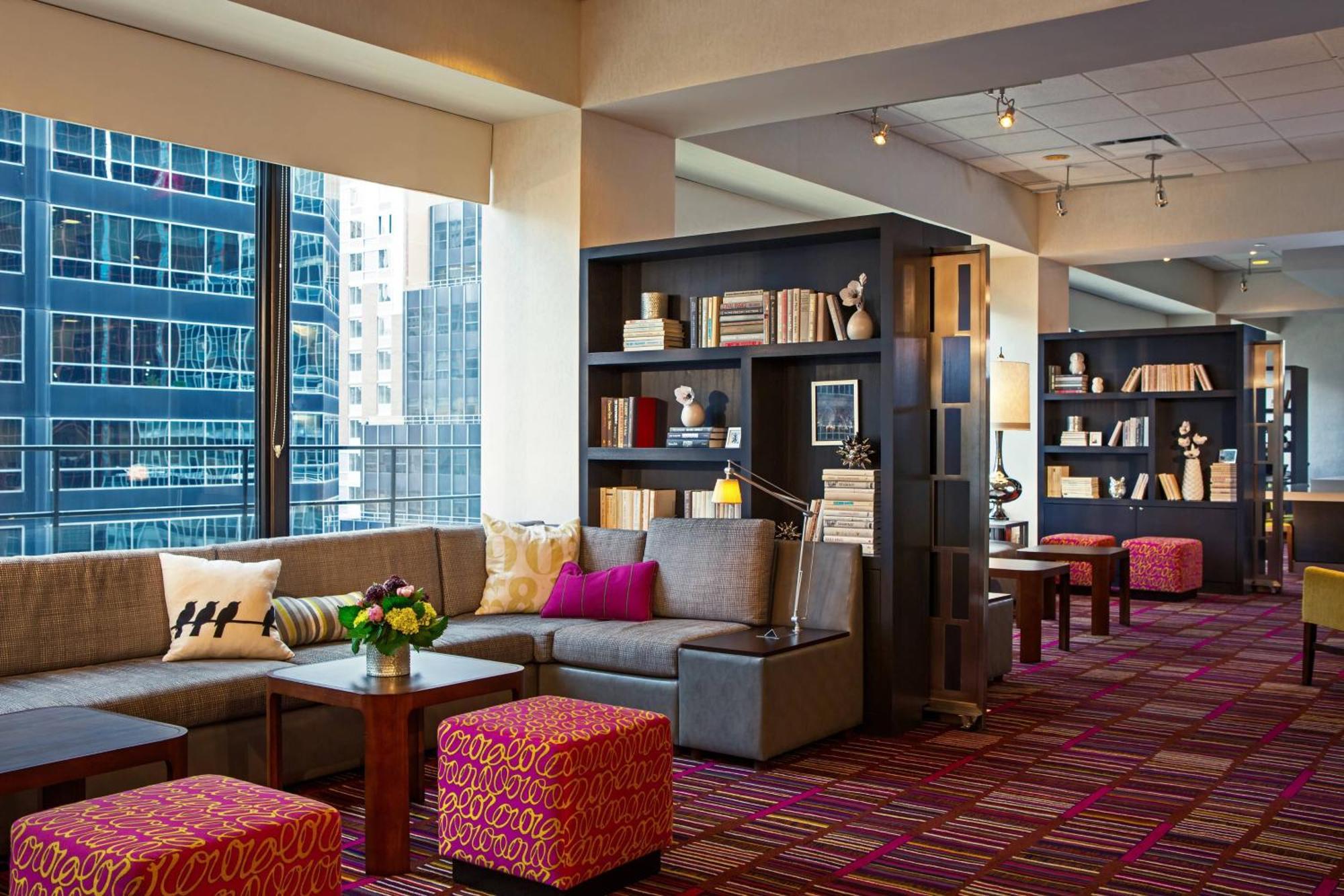 Khách sạn Courtyard Manhattan/midtown East 4*