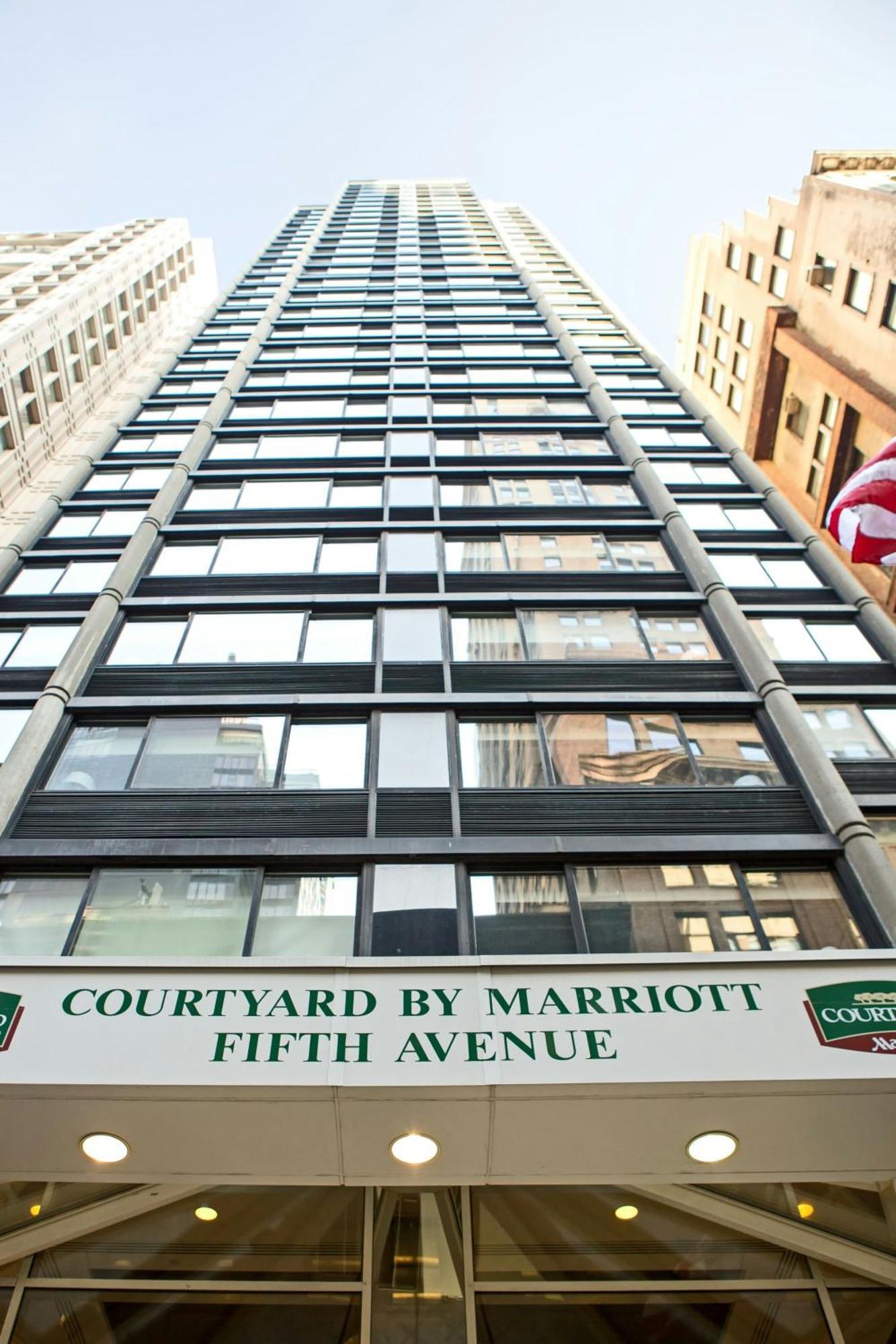 Khách sạn Courtyard By Marriott Manhattan/ Fifth Avenue
