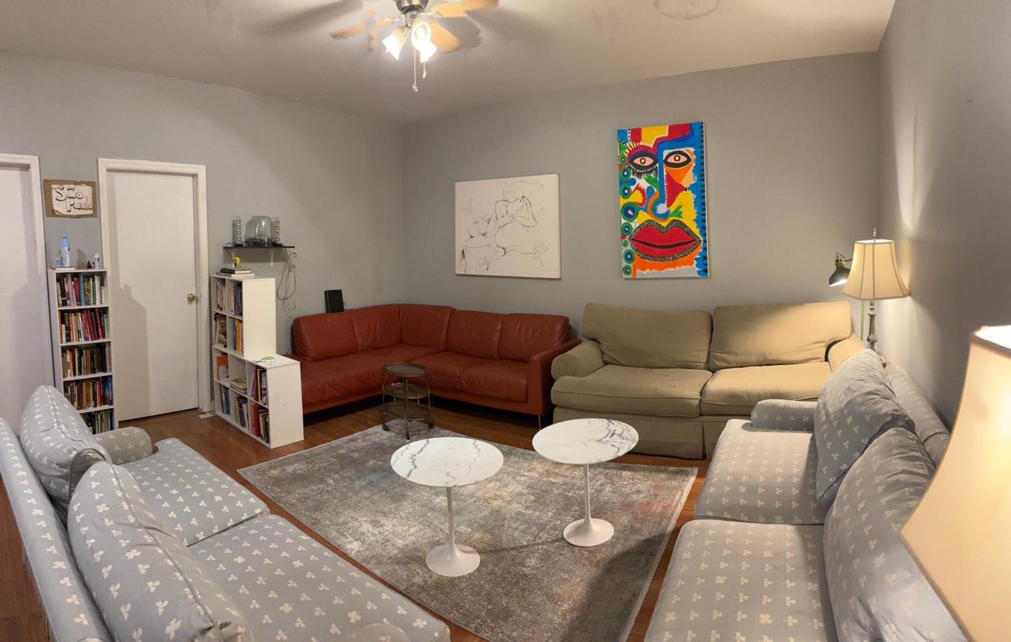Hospedagem domiciliar Cozy Brooklyn Home, Private In Host Shared