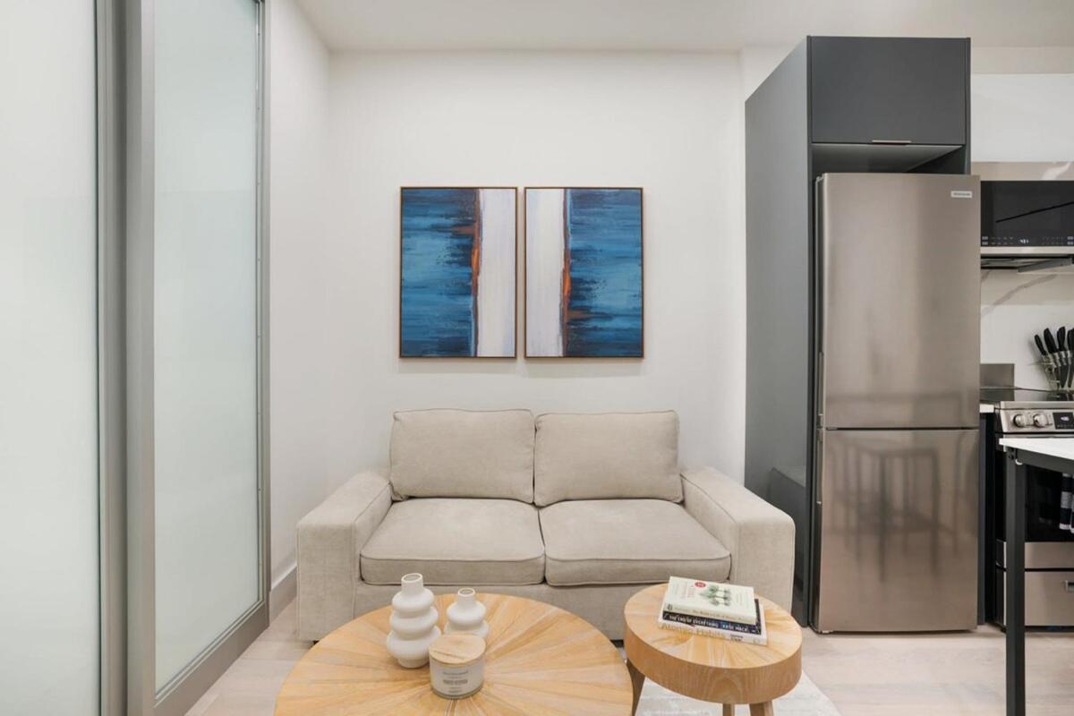 Apartment 317-2a Sleek Modern 1br Ues W&d *