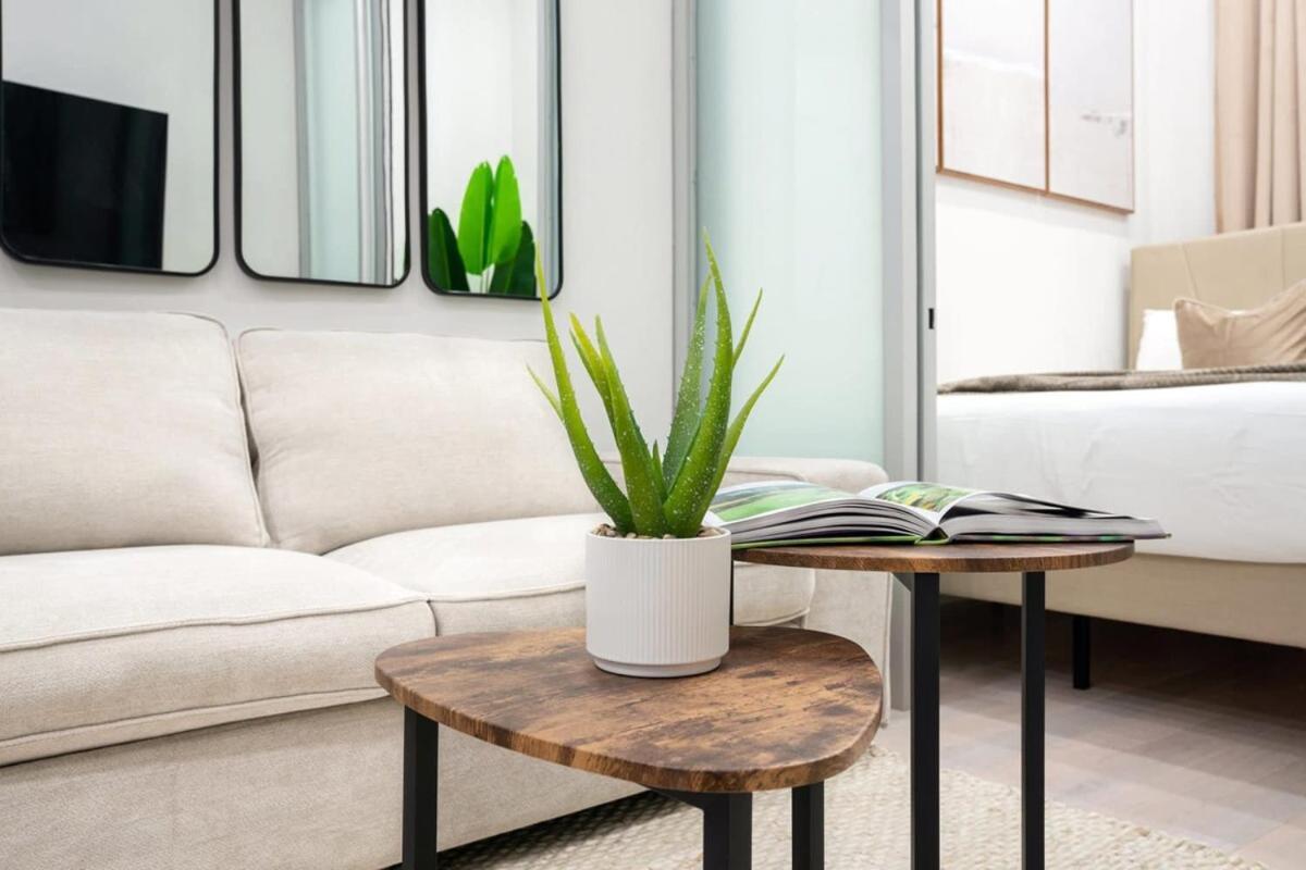 Căn hộ 317-1b Modern 1br Ues W&d *