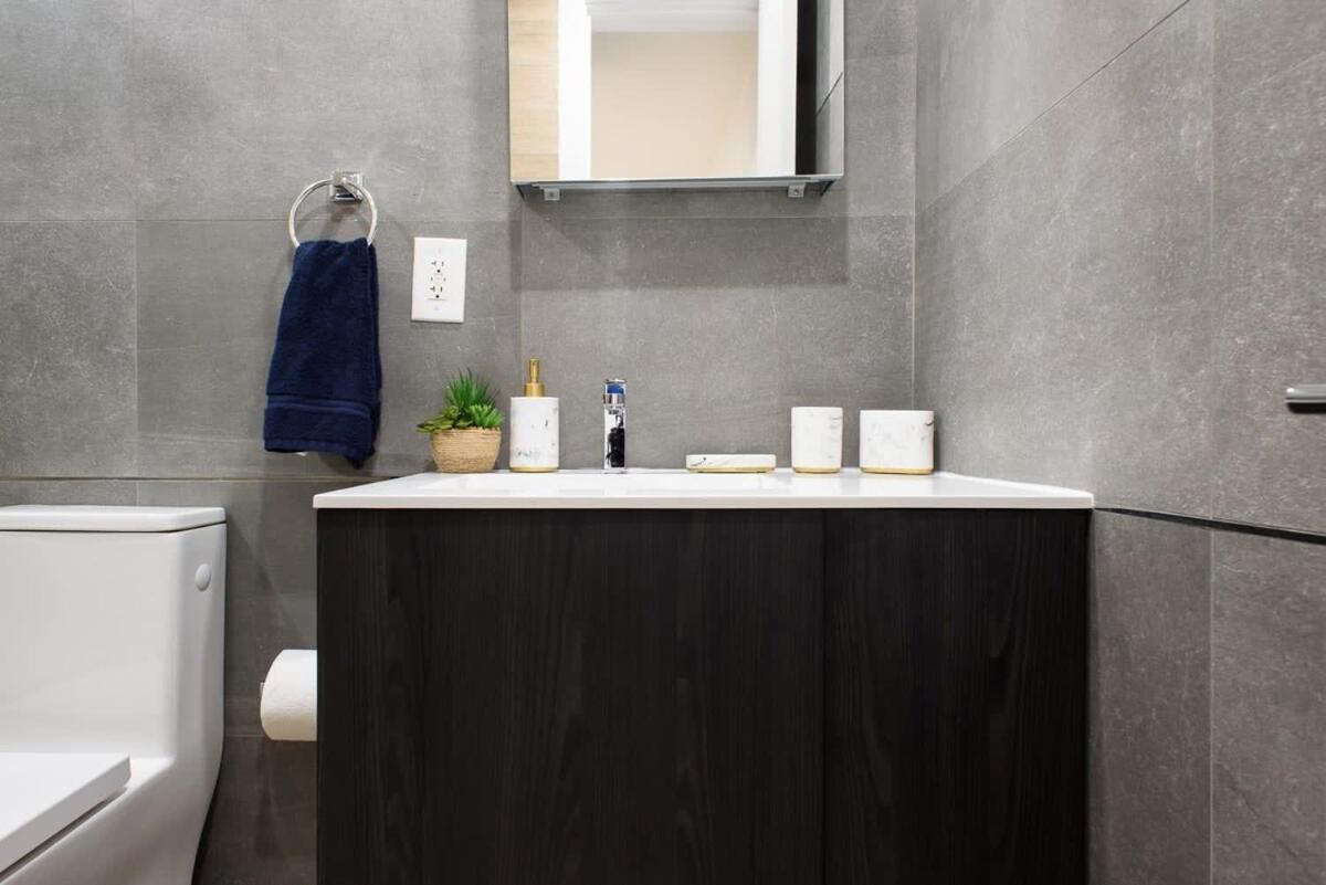 1597-12 New Prime Ues Wd In Unit Apartamento