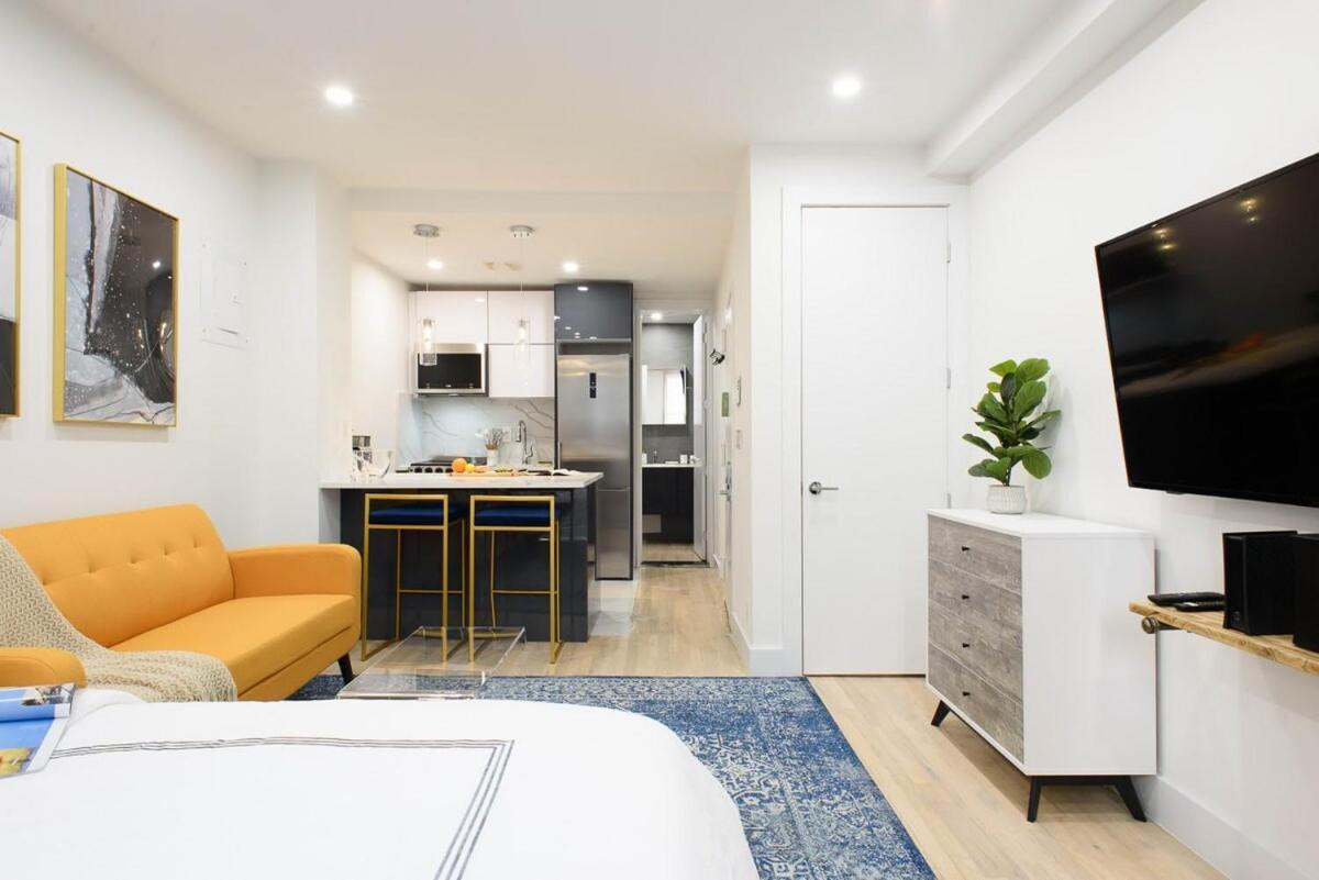 1597-12 New Prime Ues Wd In Unit Nova York