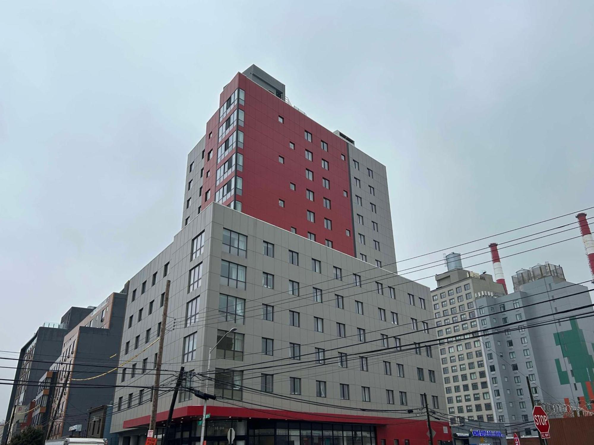 Hotel The Nedia, Bw Signature Collection New York