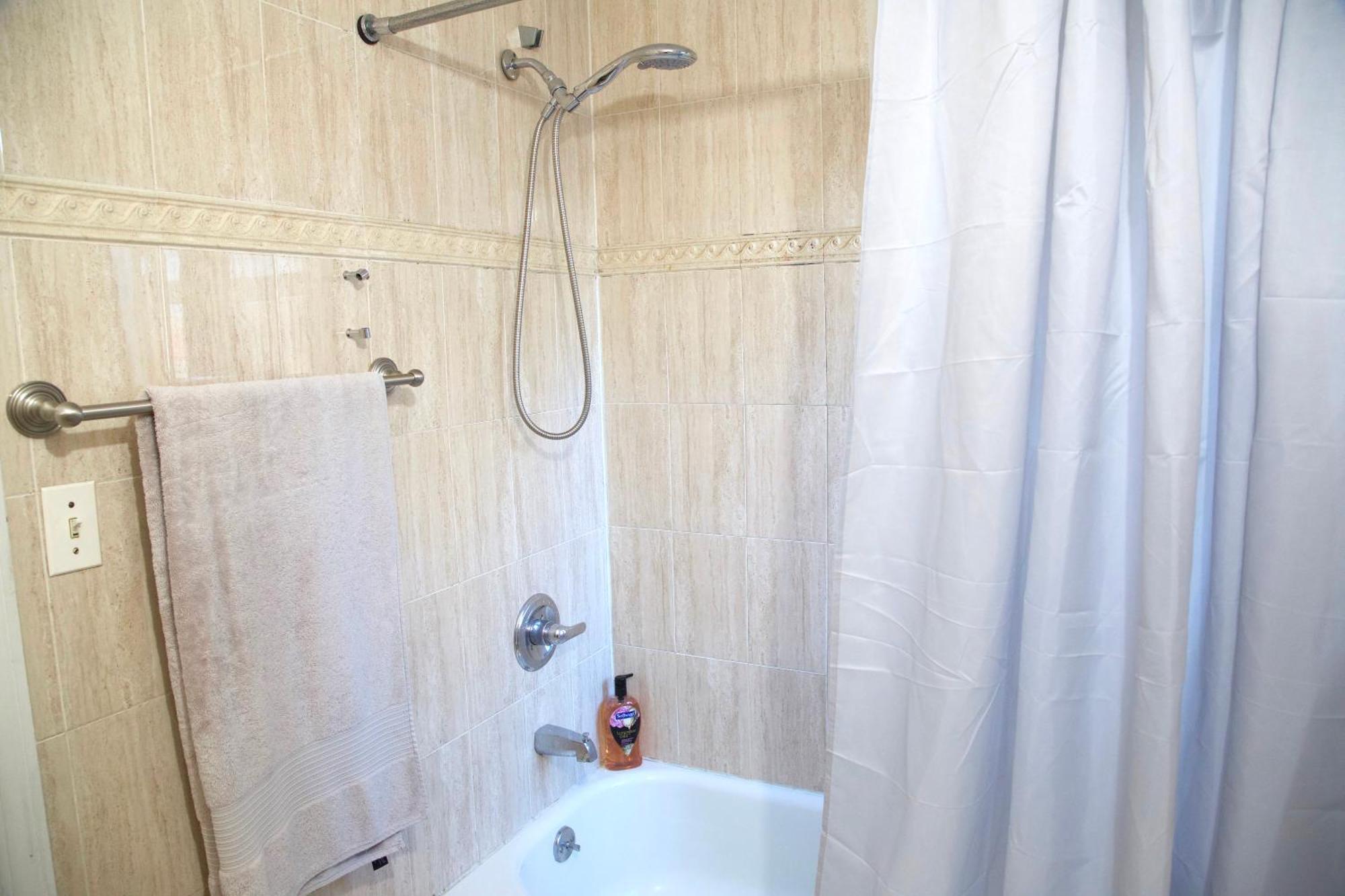 Hospedagem domiciliar Brightonbeach2-spacious Room-close To