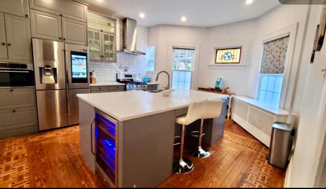 Gorgeous Victorian House!! Entire In Sam's Pousada Nova York