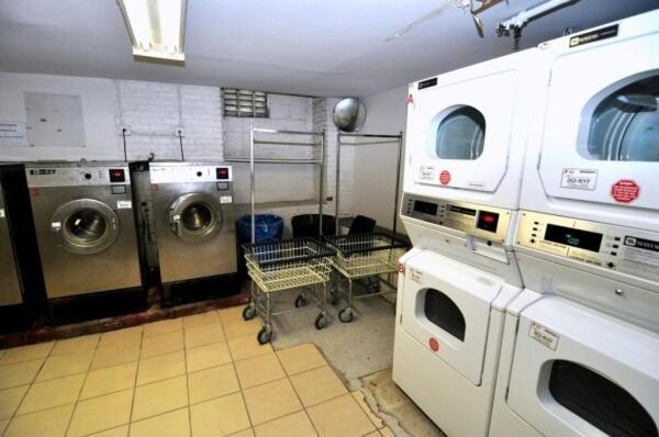 3br Two Blocks To Park Elevator, Laundry, Virtual Doorman Apartment