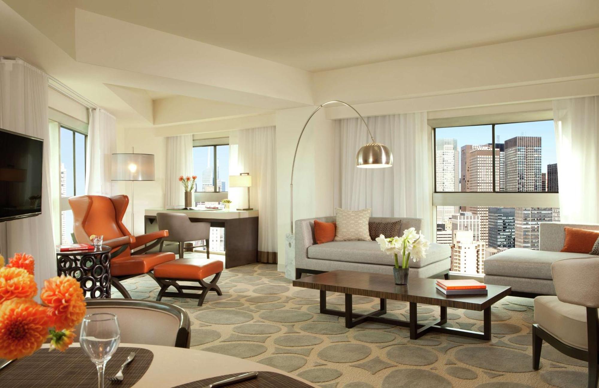 Millennium Hilton One Un Plaza Khách sạn 4*