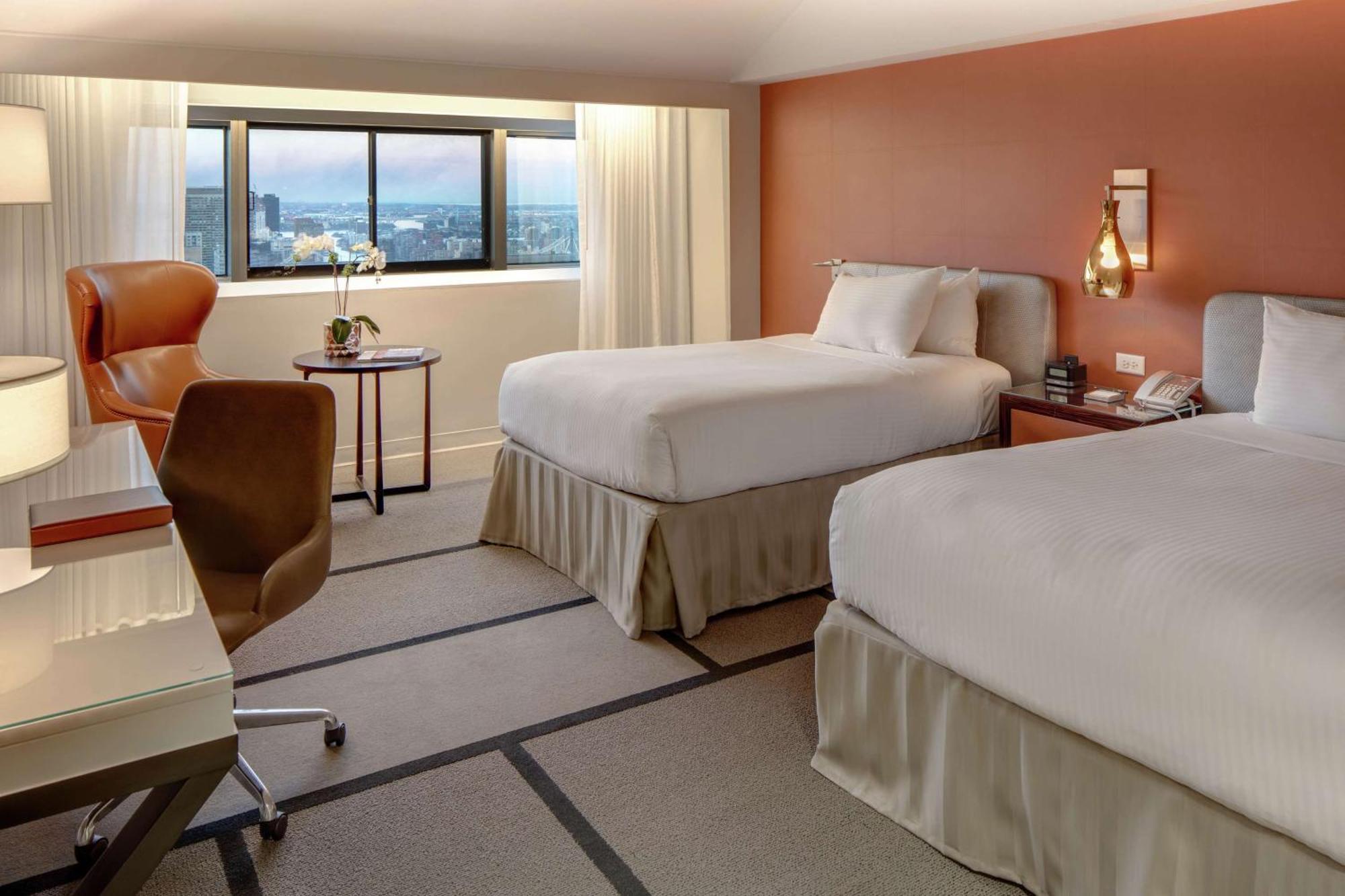 Khách sạn Millennium Hilton One Un Plaza New York