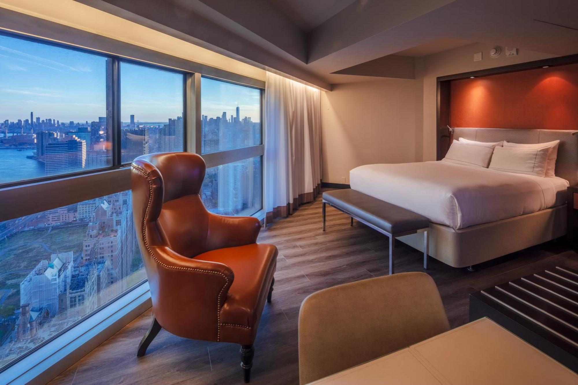 Millennium Hilton One Un Plaza Khách sạn