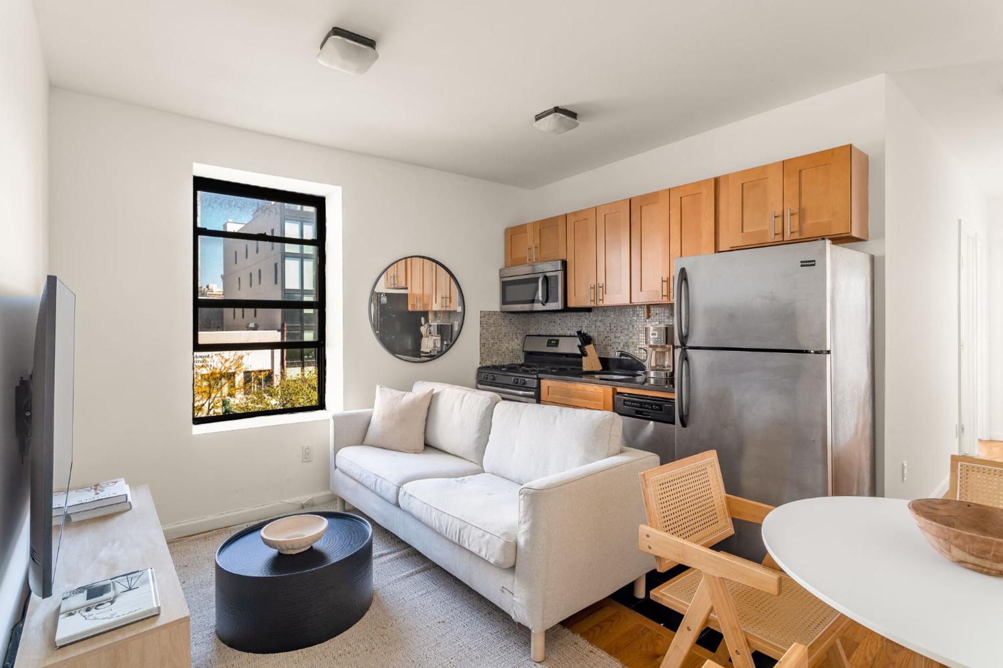 Căn hộ Spacious 3bedroom 1bath In The Heart Of The Lower East Side Near Iconic Nyc Landmarks New York